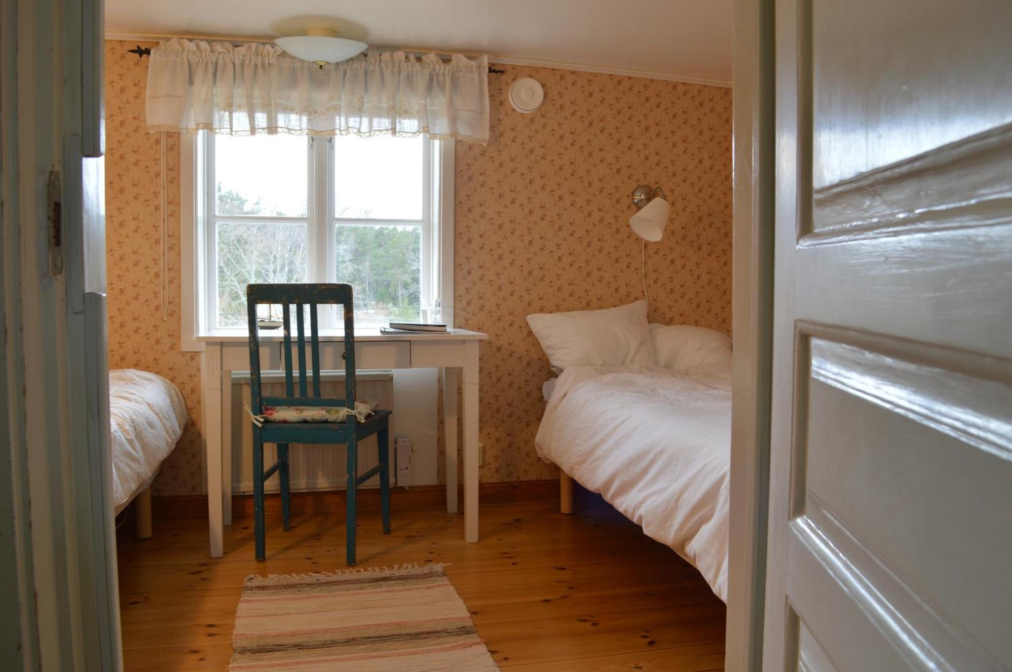 Bull-August Gard Vandrarhem/Hostel Arholma Экстерьер фото